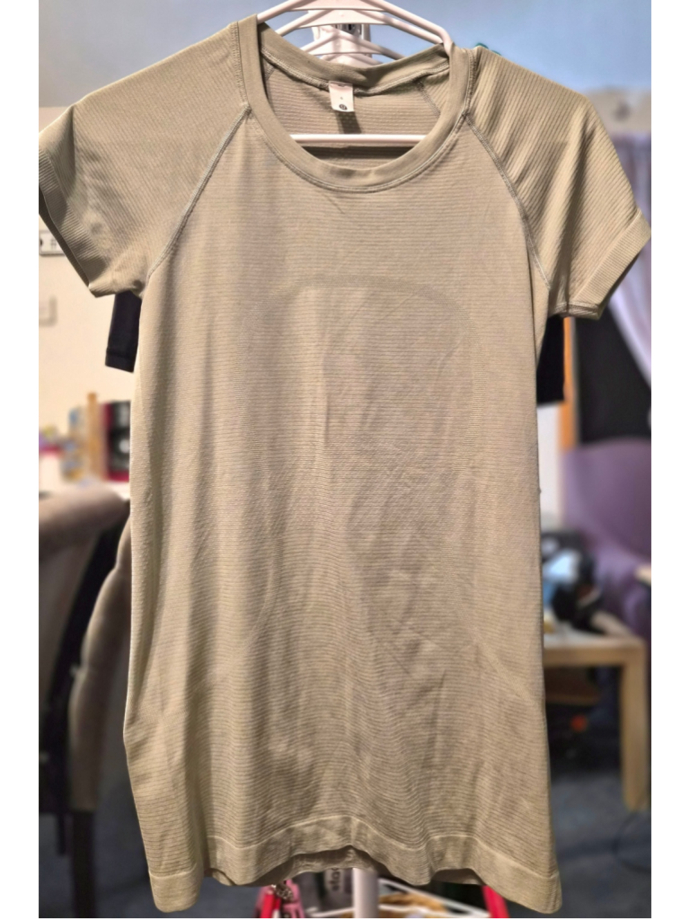 Women's Lululemon Short Sleeve Tee Olive Size 6